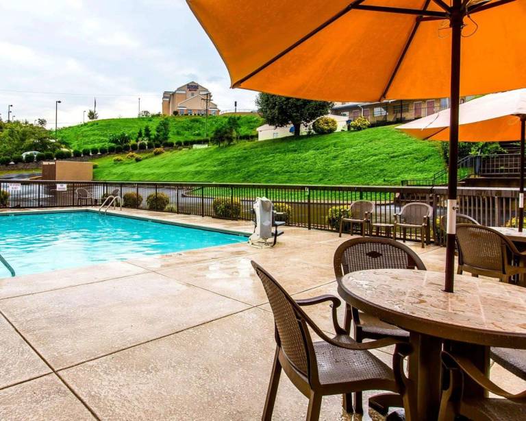 Clarion Inn near Lookout Mountain — photo 3