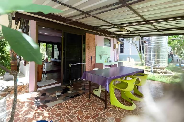 House with barbecue & yard | Water view — photo 5
