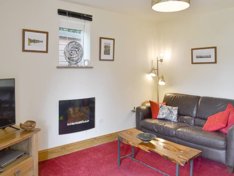 Children-friendly cottage with patio, garden & grill | Pets allowed — photo 3