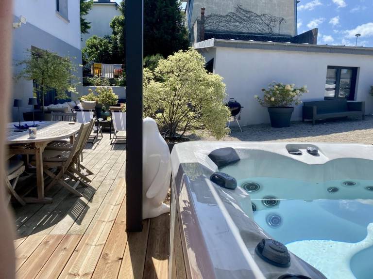 Gite with terrace, garden & BBQ — photo 2