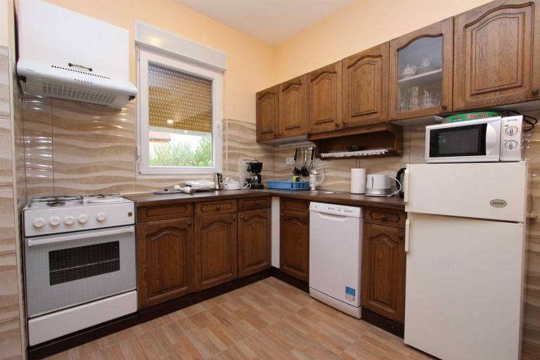Rental apartment with barbeque & terrace — photo 3