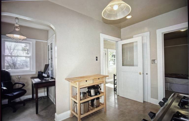 Vacation home with garden & patio in Sacramento, CA