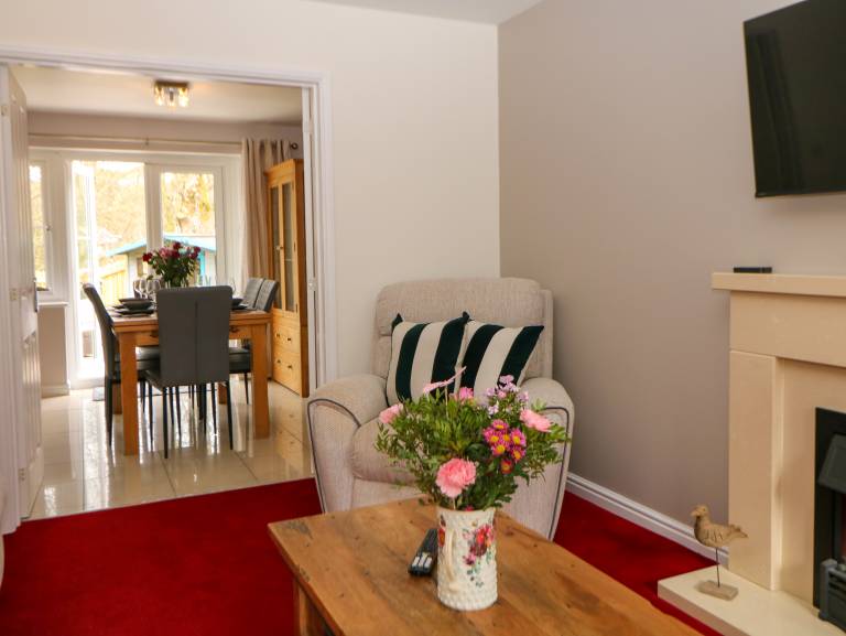 Children-friendly charming cottage with yard | Pets allowed — photo 5
