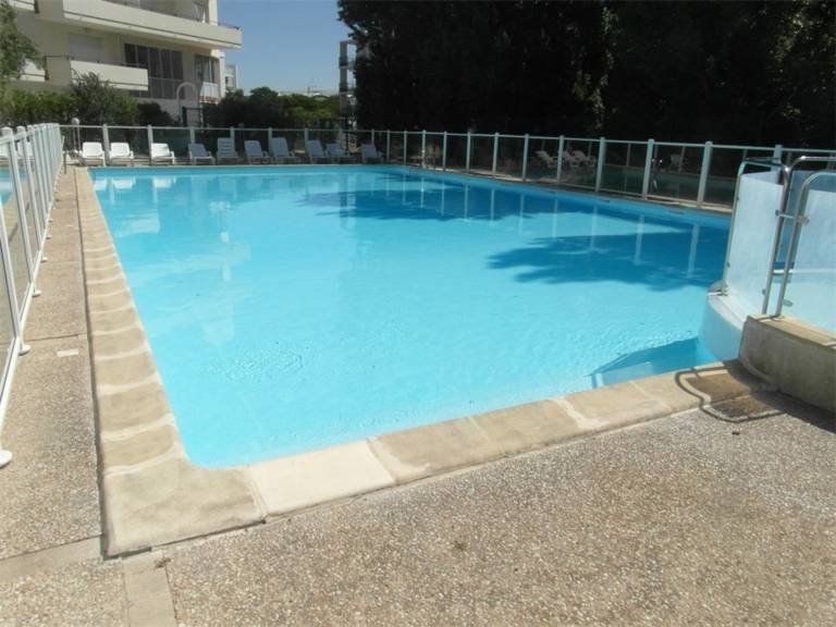 Studio with 1 room for 2 persons in La Rochelle