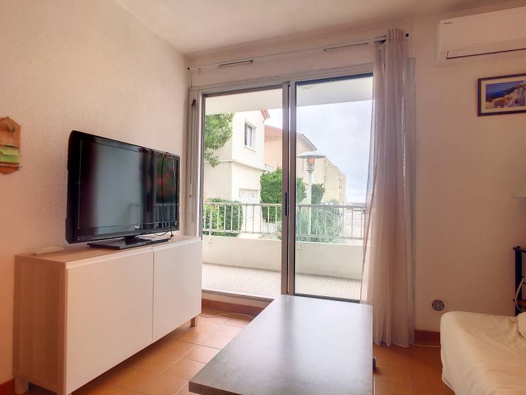 Rental apartment with 1 room for 6 persons — photo 5