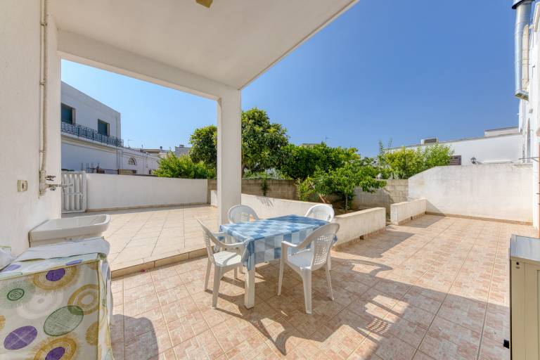 Holiday Home 'Casa Saulle - Costruzione Tipica' with Terrace, Garden and Air Conditioning in Alliste