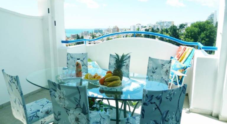 Rental apartment with pool & patio in Torremolinos