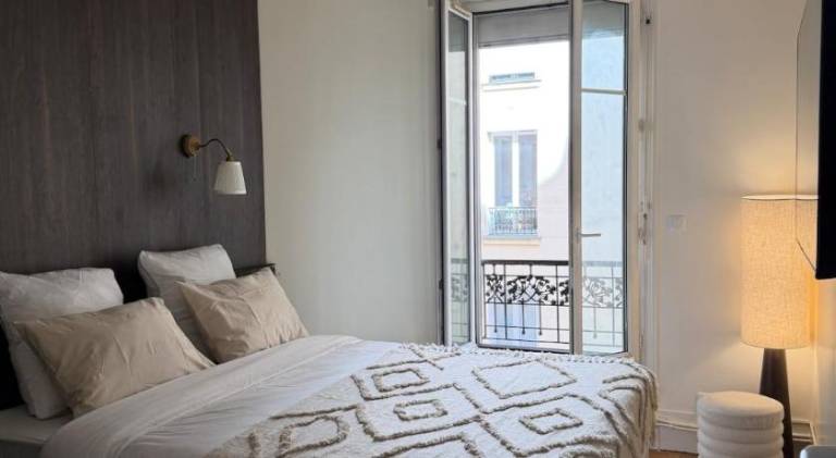 Apartment | Near Sacré-Cœur — photo 2