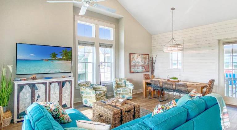 Big vacation home with pool | Close to the beach | Pets are welcome in Port Aransas, TX