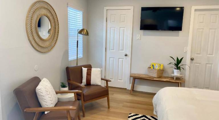 Rental apartment with 1 room for 2 persons in Huntington Beach, CA