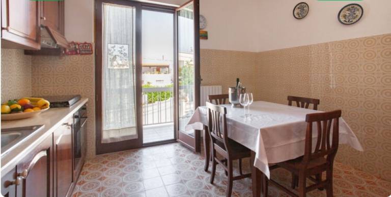 Apartment with patio | Sea view — photo 2