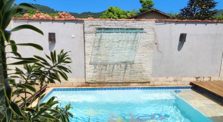 Vacation home with pool | Pets are welcome in Niteroi