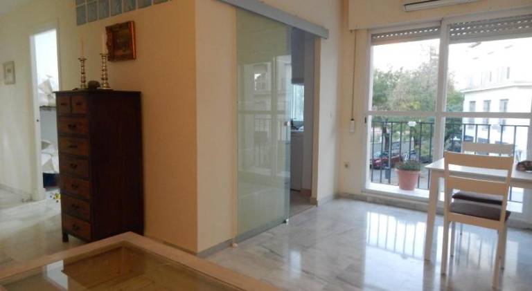Rental apartment with terrace — photo 2
