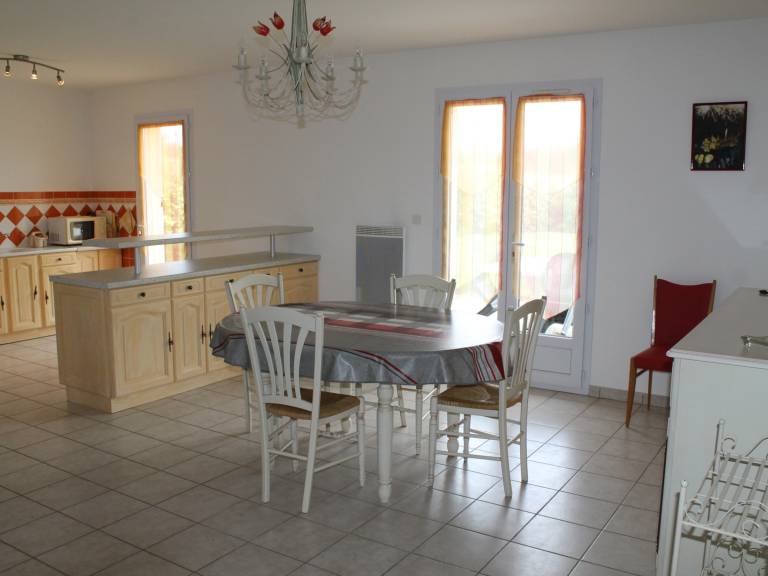 House with garden & barbecue — photo 3