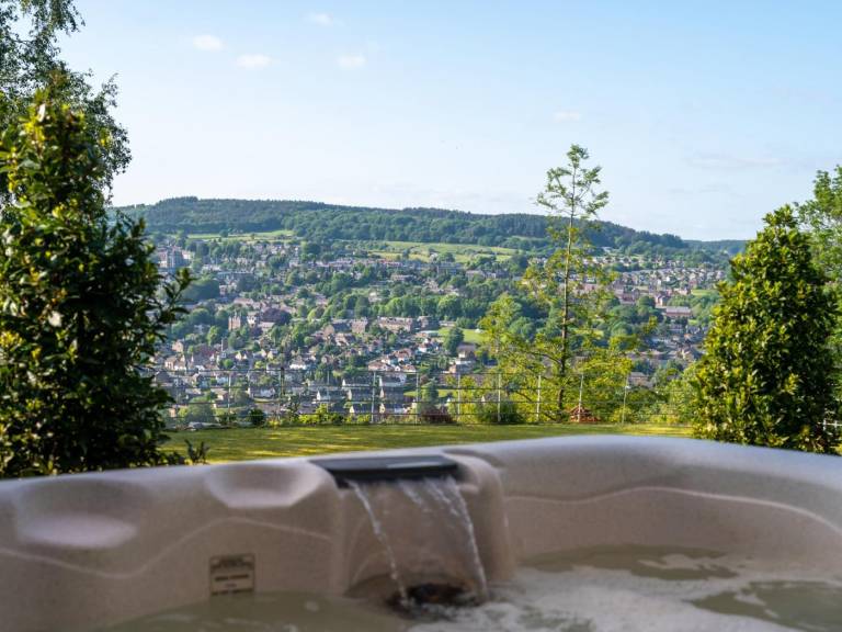 Cottage with jacuzzi, garden & barbecue — photo 5
