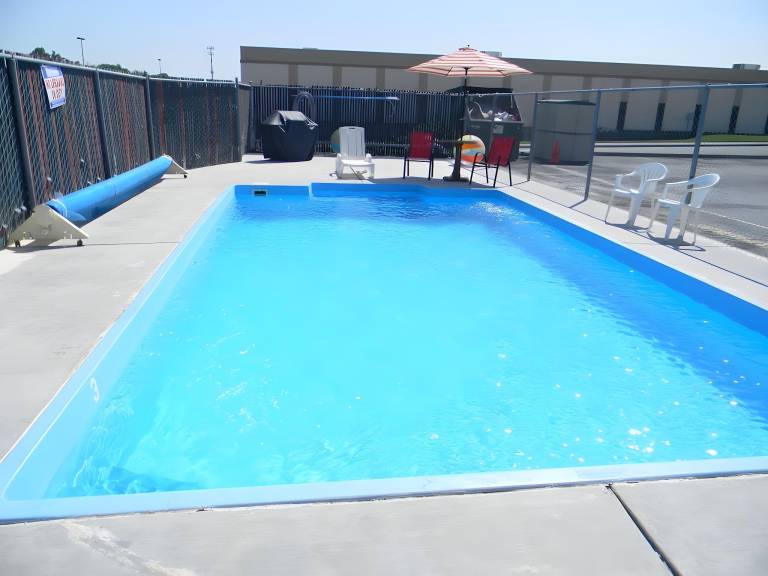 Kennewick Inn and Suites — photo 5
