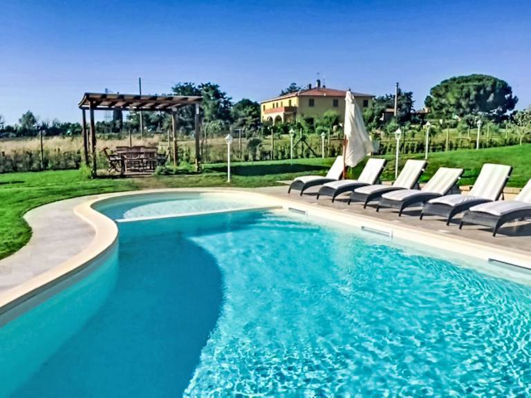 House with private pool, patio & yard | Nature view — photo 5
