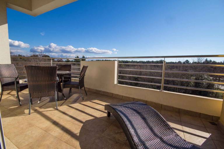 Holiday apartment with children's playground, close to the beach — photo 3