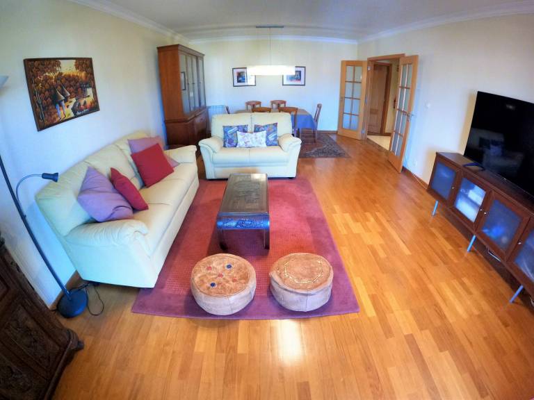 Apartamento Linda-a-Velha