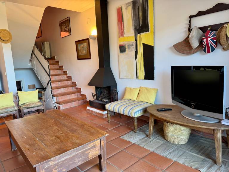 Vacation home with garden, patio & pool | Mountain view — photo 3
