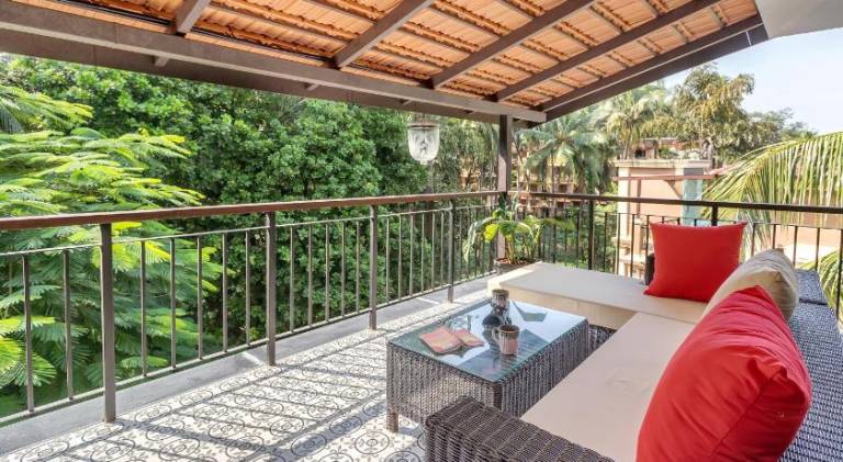 Villa with private pool & garden — photo 5