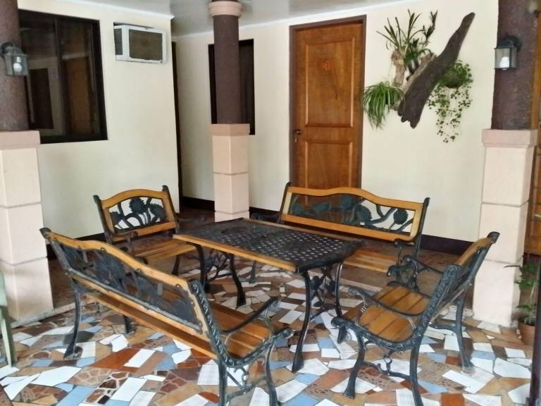 Sierra Traveller’s Inn Holy Spirit — photo 4