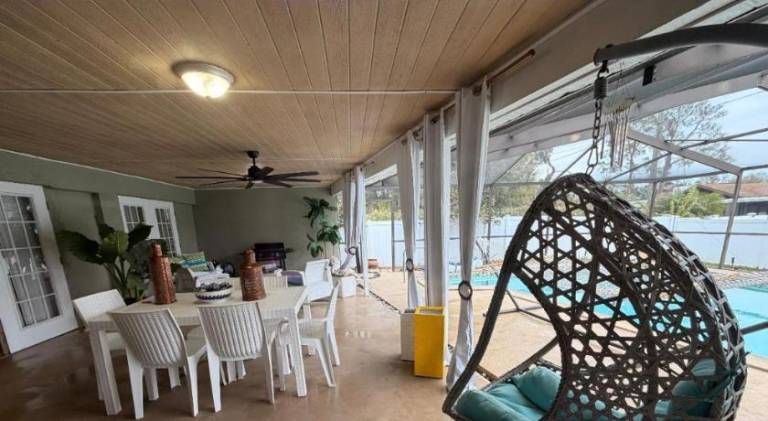 Blue Sky Pool House — photo 5