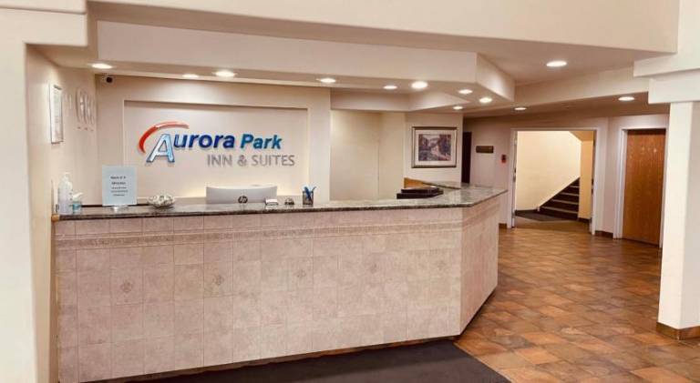 Aurora Park Inn & Suites — photo 3
