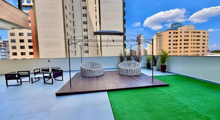Apartment with pool — photo 5