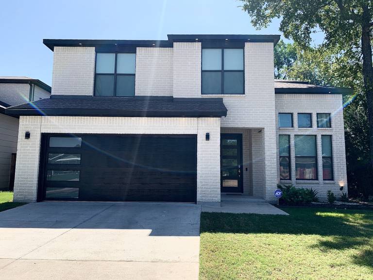 House with garden in Dallas, TX