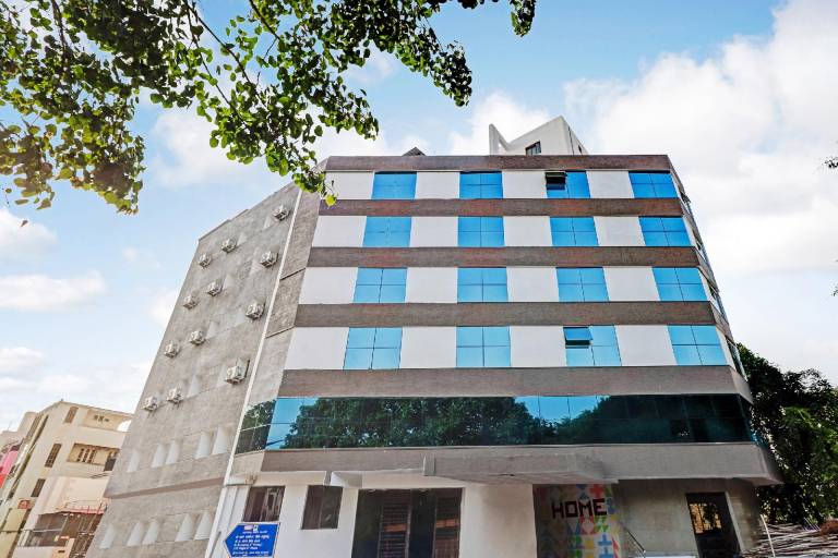 Capital O Elite Stay Jp Nagar Near SRI SATHYA GANAPATHI SHIRDI SAIBABA Temple