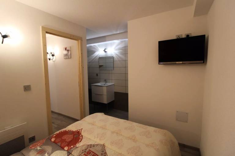 Rental apartment with 3 rooms for 8 persons — photo 4