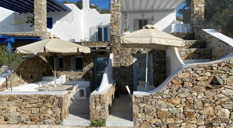 Family-oriented wonderful apartment with pool, yard & patio | Next to the beach | Dogs allowed — photo 4
