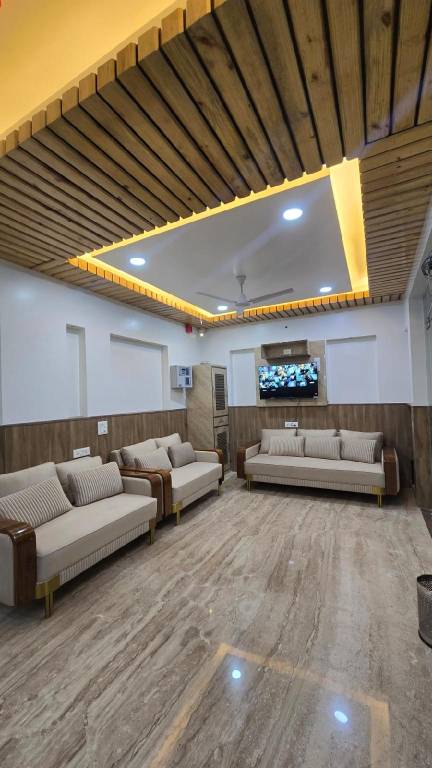 House for 3 persons in New Delhi