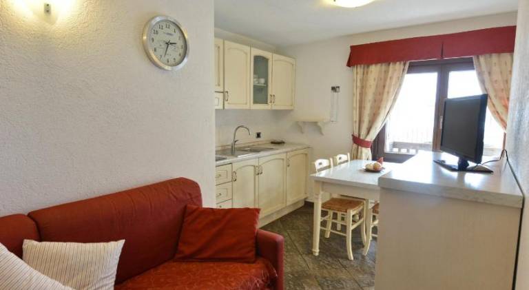 Charming serviced apartment with garden & terrace | Close to the ski | Perfect for remote work | Pets are welcome — photo 2