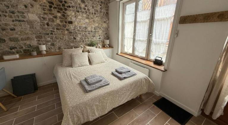 Holiday apartment with yard & patio | Dogs allowed in Honfleur