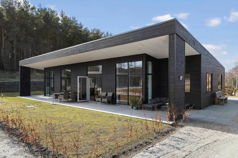 House with jacuzzi, terrace & sauna — photo 2