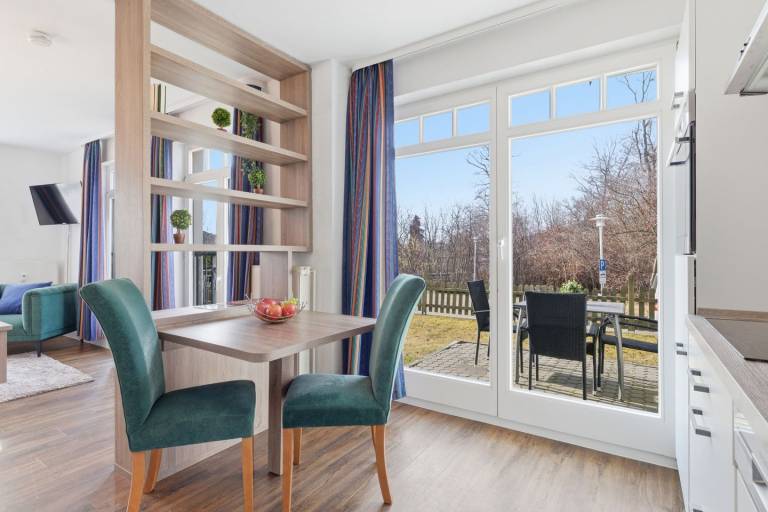 Regina Maris Whg. 105 mit Terrasse & 100 m zum Sandstrand in Bansin in Heringsdorf
