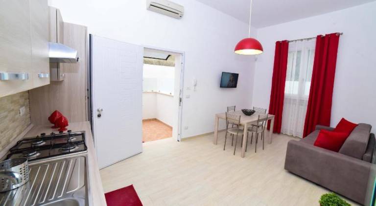 Nice rental apartment with grill & yard | Beach nearby | Pets allowed — photo 4