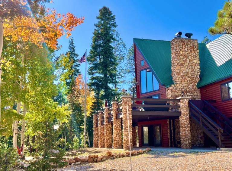 House Duck Creek Village