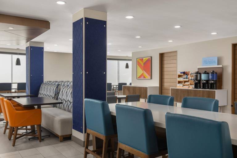 Holiday Inn Express & Suites Huntsville By IHG — photo 4