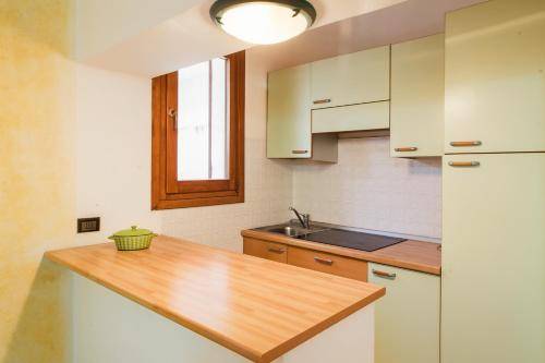 Rental apartment with terrace — photo 2