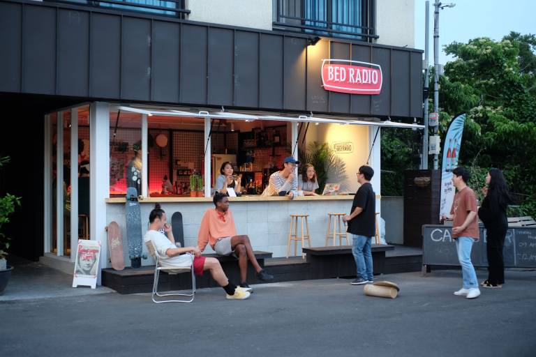 Bed Radio Dongmoon & 235;& 178;& 160;& 235;& 147;& 156;& 235;& 157;& 188;& 235;& 148;& 148;& 236;& 152;& 164; & 235;& 143;& 153;& 235;& 172;& 184;& 236;& 160;& 144;