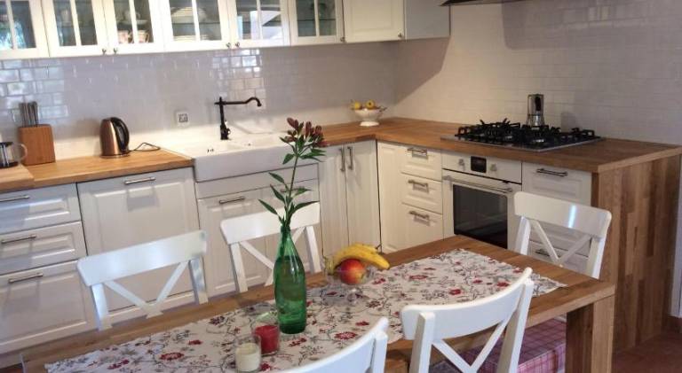 Holiday apartment with terrace, grill & garden — photo 3