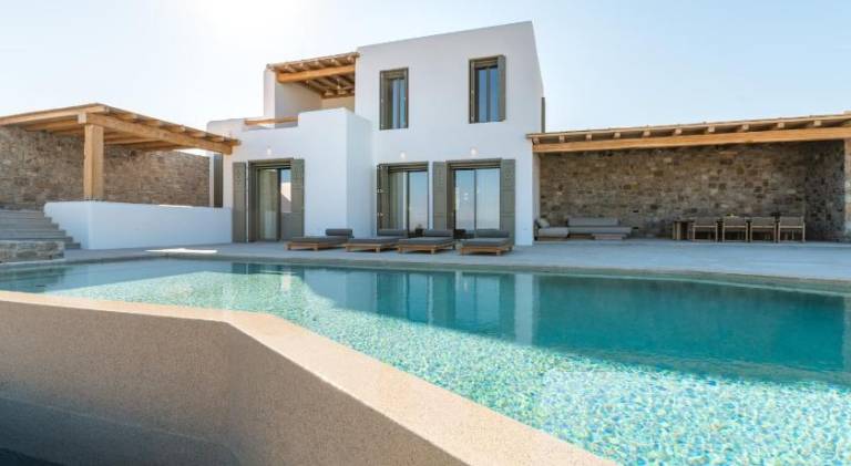 Villa with patio in Mykonos