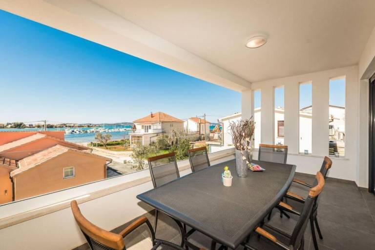 Rental apartment with patio | Sea view in Zadar