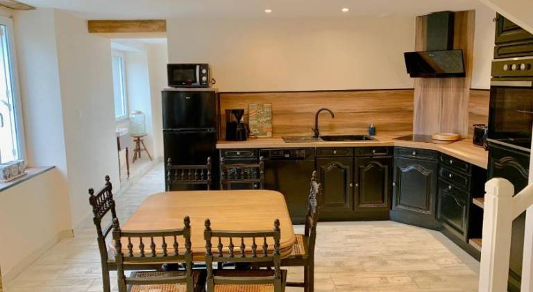Vacation home with 4 rooms for 9 persons in Morlaix