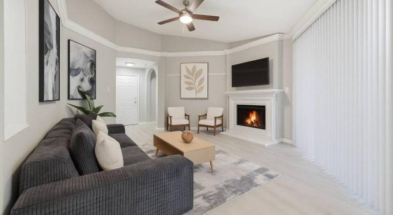 Chic 2BR Boho-Chic Retreat Garage, Pool, Gym — photo 2