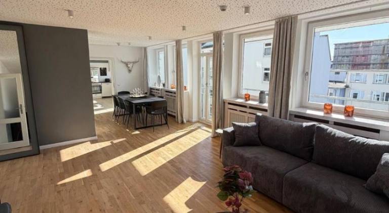 Rental apartment with 4 rooms for 12 persons in Hamburg
