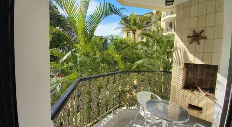 Holiday apartment with pool — photo 4